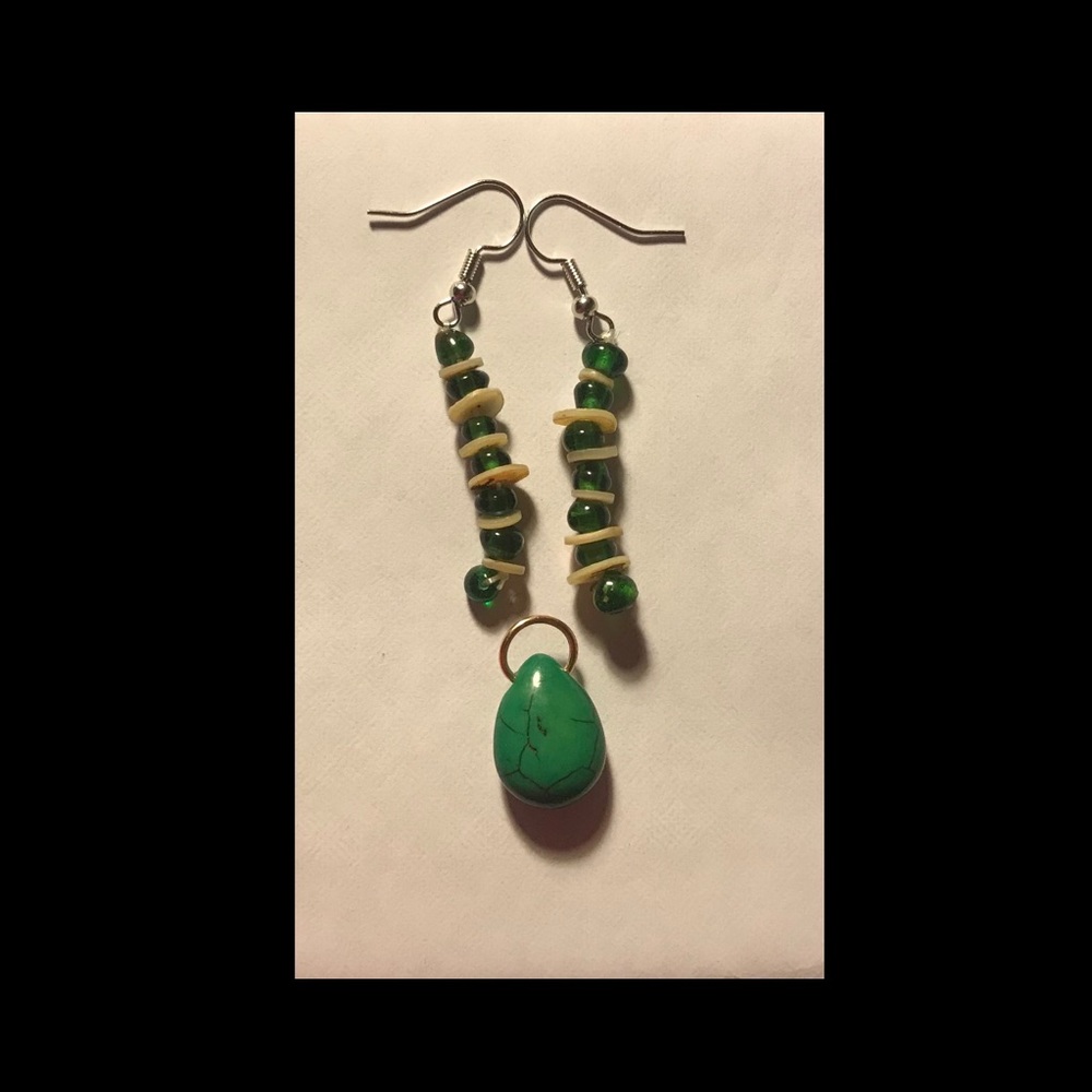Green Beaded Earrings & Pendant